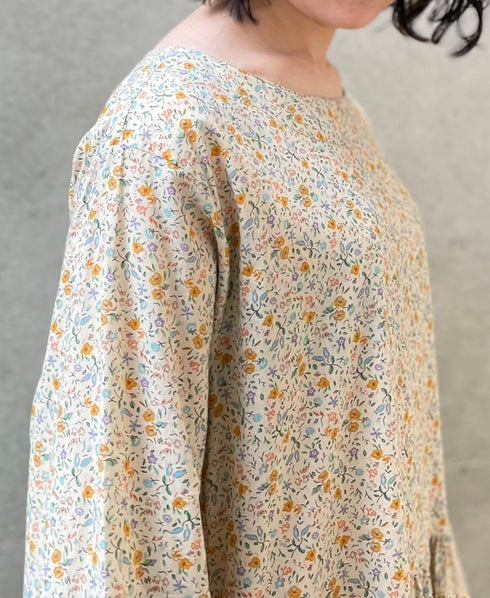 INAM2514FD COTTON FLOWER PRINT BOAT NECK L/SL ONE-PIECE