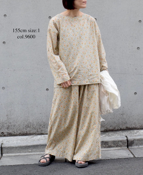 INAM2513FD COTTON FLOWER PRINT BOAT NECK SMOCK
