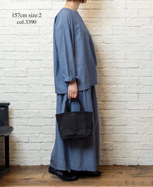 INAM2623CB DOBIE CHAMBRAY WASH BOAT NECK SMOCK