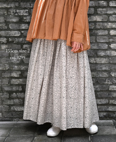 INMDS26123 POWER LOOM COTTON VOILE ARABESQUE HAND SCREEN PRINT FLARED SKIRT WITH PINTUCK