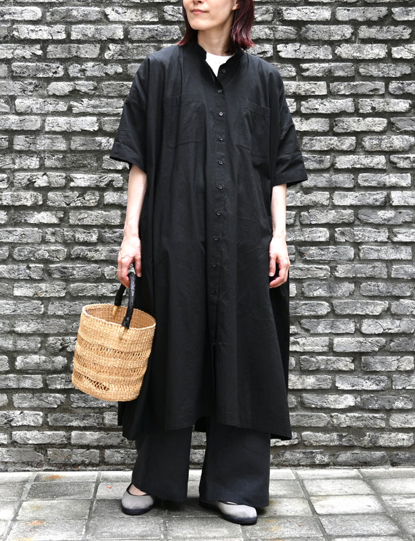 NSL26004 60s CAMBRIC PLAIN BANDED COLLAR BACK SIDE GATHERED DRESS