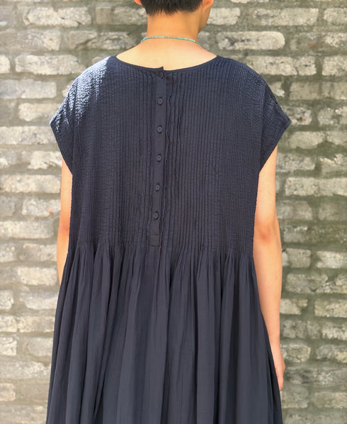 NMDS26513D 80s ORGANIC VOILE STRIPE (OVERDYE) CREW-NECK F/SL DRESS WITH PINTUCK