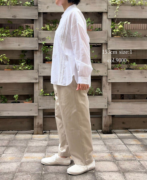 NMDS26521 60s ORGANIC CAMBRIC WITH EMB BANDED COLLAR PINTUCK & EMB SHIRT
