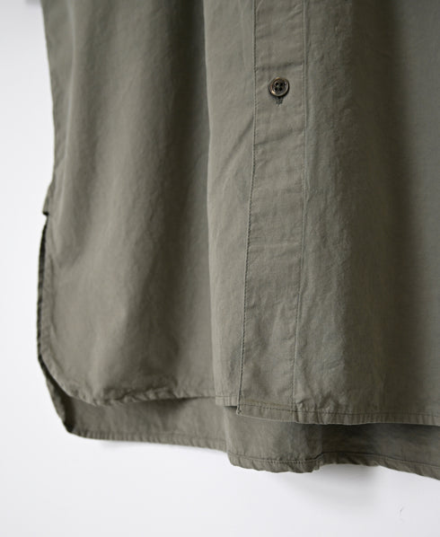 INAM2652PD 40s POPLIN OVERDYE UTILITY BANDED COLLAR LONG SHIRT