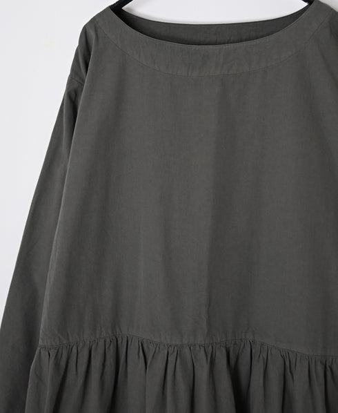 INAM2653PD 40s POPLIN OVERDYE BOAT NECK L/SL ONE-PIECE