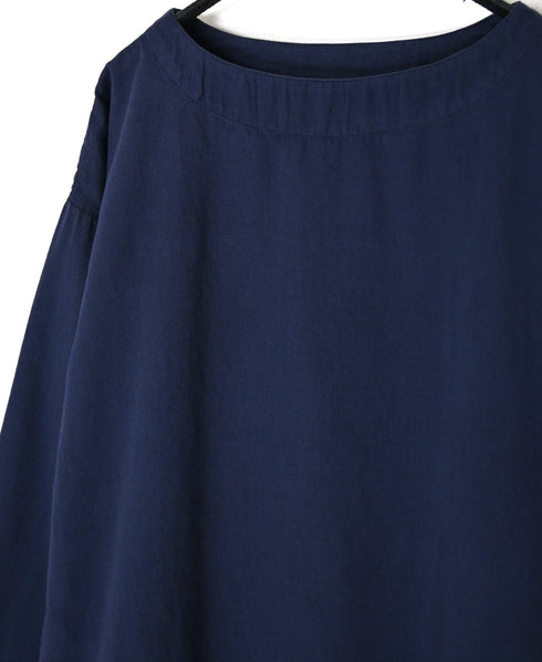 INAM2661TD 30s COTTON TWILL OVERDYE BOAT NECK SMOCK