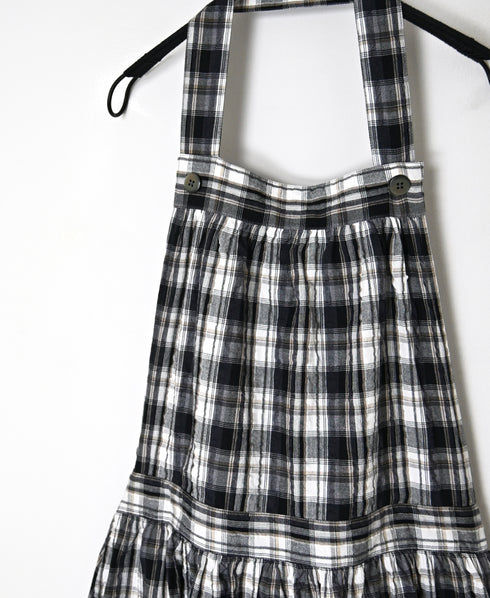 INAM2674 YARN DYED COTTON CHECK GATHERED APRON DRESS