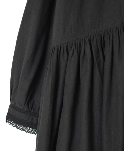 INMDS26704 TWILL COTTON KHADI PLAIN LACE COLLAR DRESS WITH PINTUCK