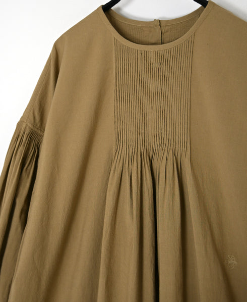 INMDS26733 HANDWOVEN HEAVY COTTON PLAIN WITH SELVAGE BACK OPENING CREW-NECK DRESS WITH MINI PINTUCK