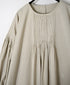 INMDS26733 HANDWOVEN HEAVY COTTON PLAIN WITH SELVAGE BACK OPENING CREW-NECK DRESS WITH MINI PINTUCK