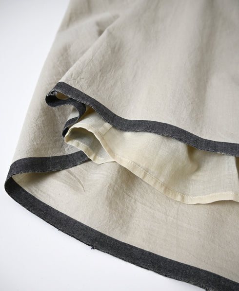 INMDS26735 HANDWOVEN HEAVY COTTON PLAIN WITH SELVAGE FLARED SKIRT WITH PINTUCK