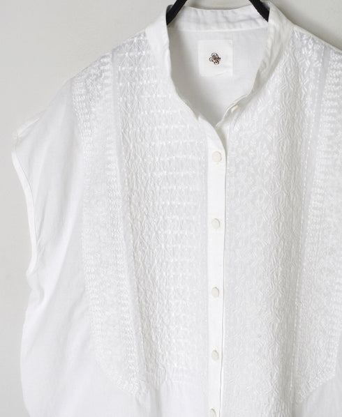 NMDS26224 60s ORGANIC CAMBRIC WITH EMB FRENCH/SLEEVE BANDED COLLAR EMB SHIRT