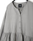 NMDS26532 60s ORGANIC POPLIN PLAIN CREW-NECK BUTTON GATHERED SHIRT