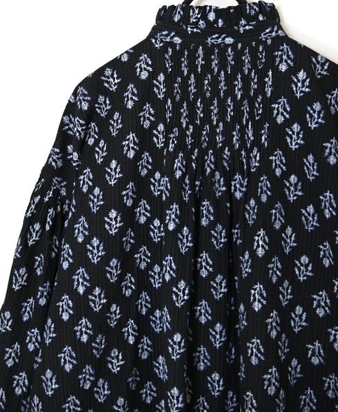 NMDS26611 ORGANIC SMALL CHECK MEDIUM FLOWER BL PRINT FRILL COLLAR SHIRT WITH MINI PINTUCK