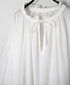 NSL26552 60s COTTON CAMBRIC PLAIN WITH LACE LACE & STRING COLLAR GATHERED SHIRT