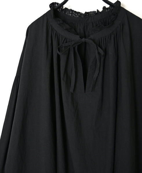NSL26552 60s COTTON CAMBRIC PLAIN WITH LACE LACE & STRING COLLAR GATHERED SHIRT