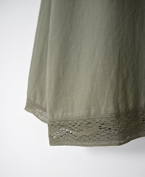 NSL26553 60s COTTON CAMBRIC PLAIN WITH LACE HEM & CUFF LACE SMOCK
