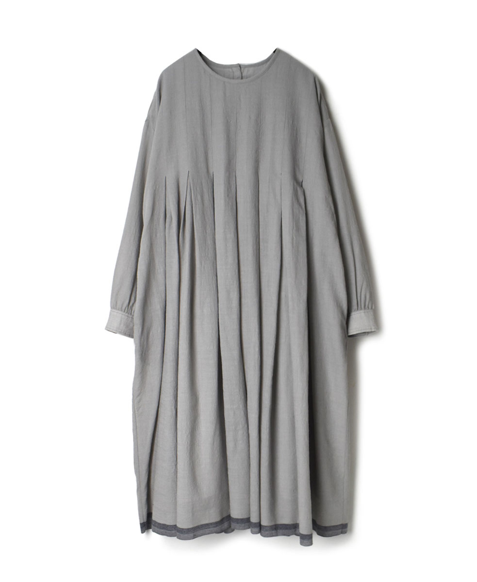 INMDS22732 (ワンピース) WOOL PLAIN WITH SELVEDGE INVERTED PLEAT CREW-NECK P/O DRESS