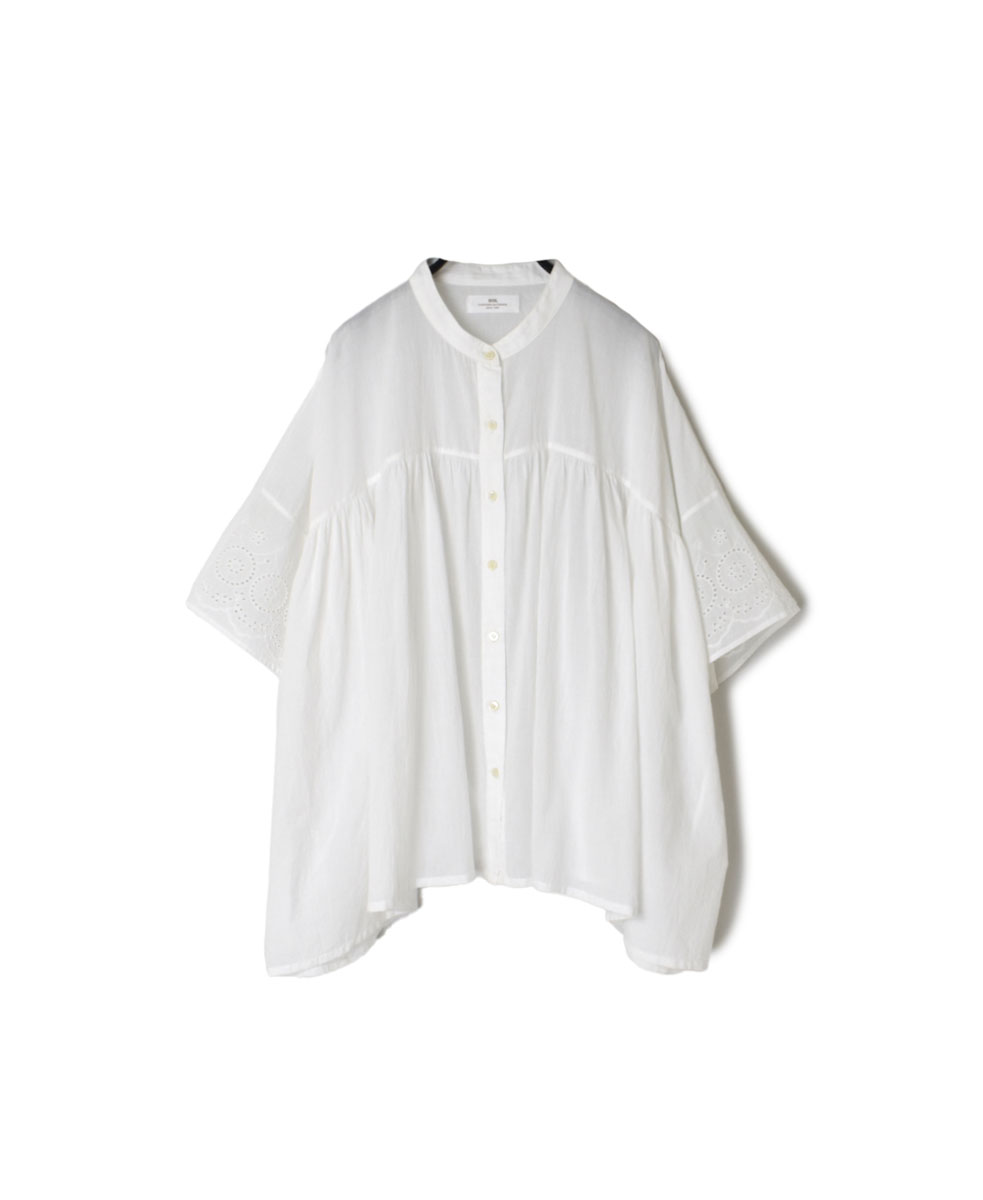 INSL23222 (シャツ) 80’S VOILE WITH CUT WORK LACE BANDED COLLAR GATHERED SHIRT