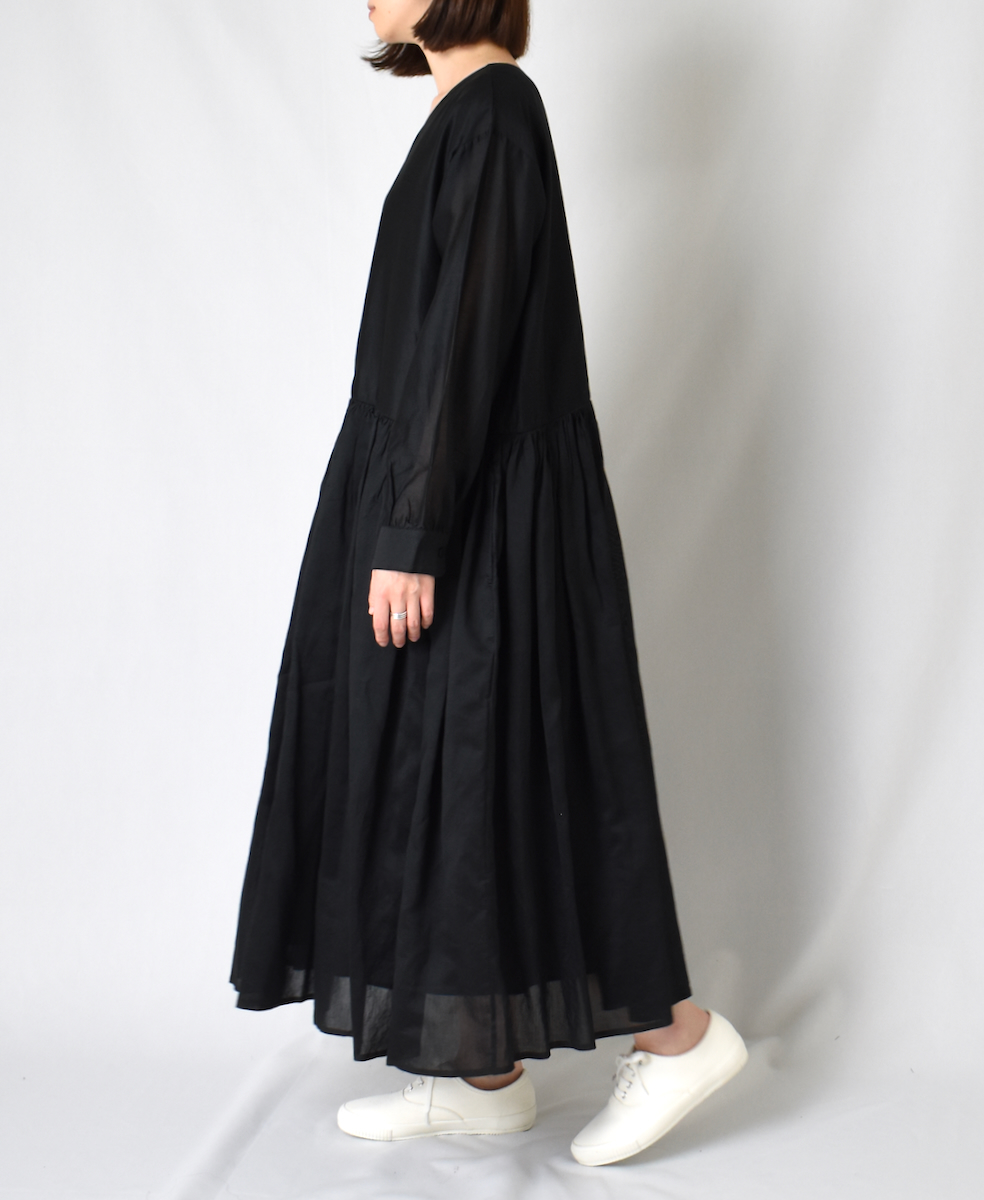 NMDS22562 (ワンピース) HANDWOVEN COTTON SILK RAJASTHAN TUCK GATHERED DRESS