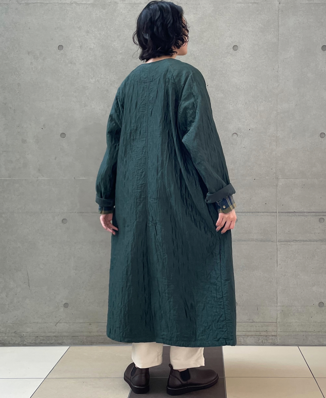 NMDS23521 (コート) QUILTED HANDWOVEN COTTON SILK PLAIN C-NECK RAGLAN COAT