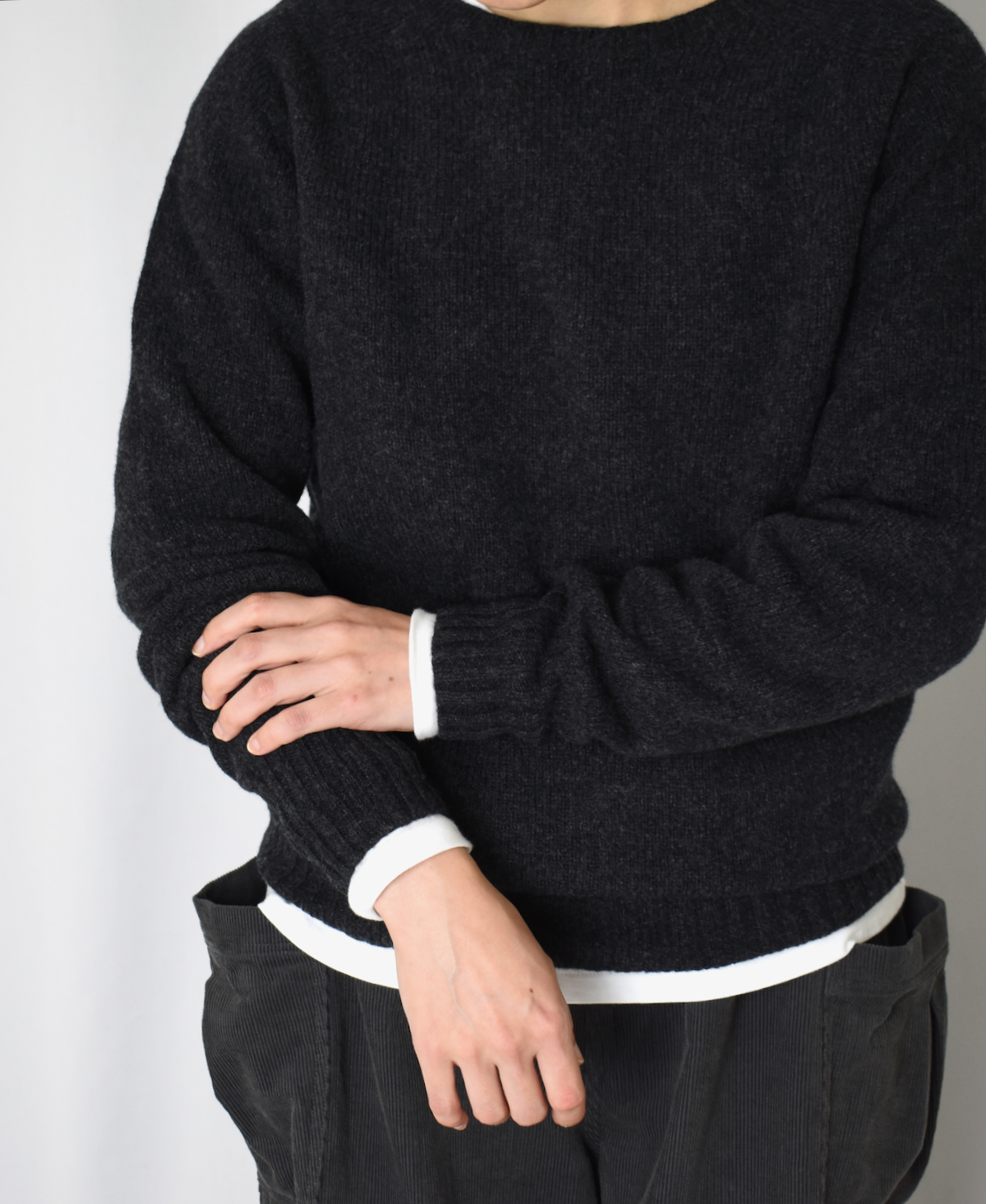 JNAMP1451 (ニット) GEELONG LAMBSWOOL CREW NECK SADDLE SHOULDER P/O