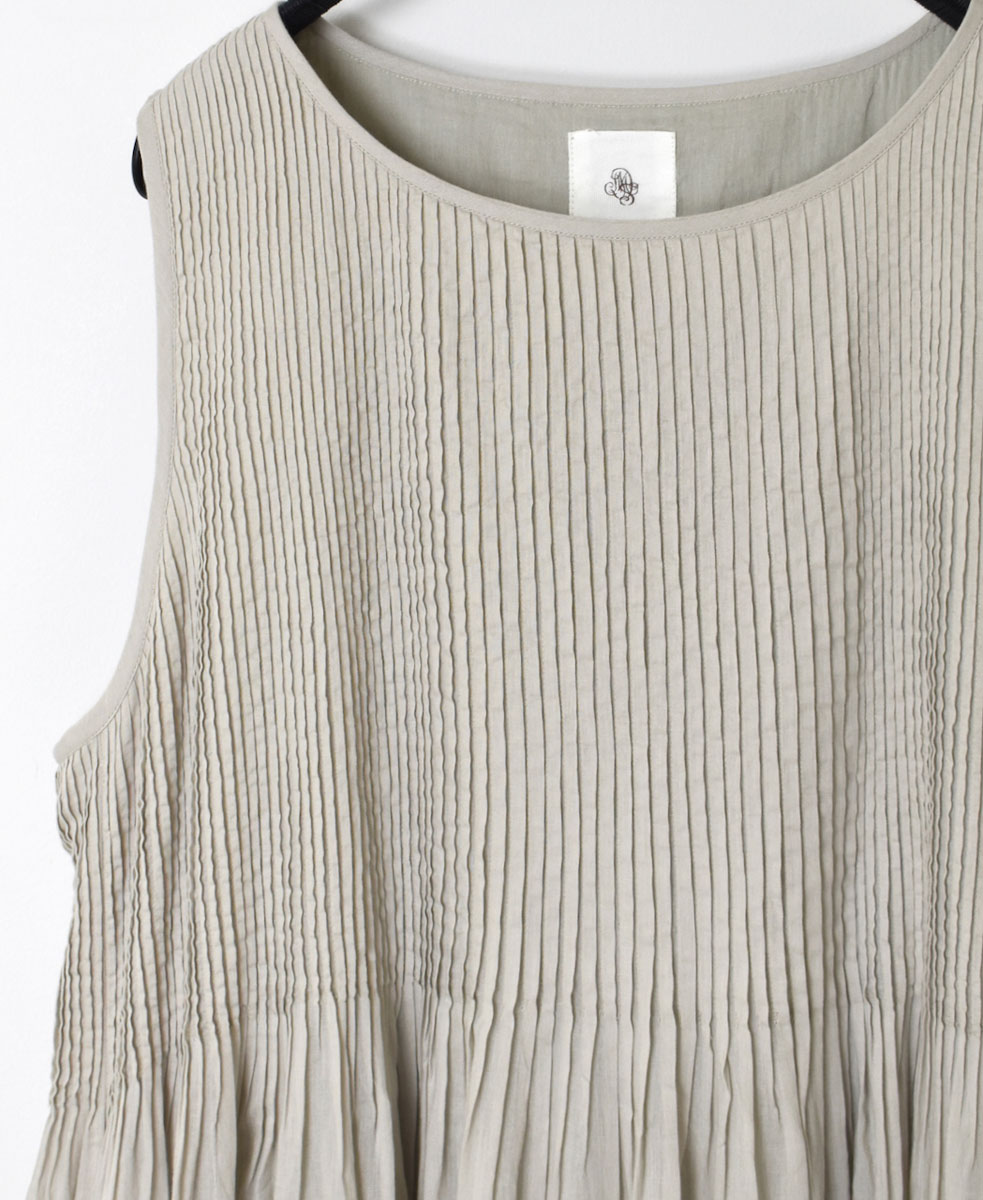 NMDS23124 (ワンピース) 80'S ORGANIC VOILE PLAIN MINI PINTUCK NO/SL PULLOVER DRESS