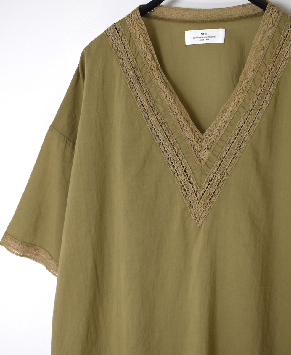 SOIL　V-NECK LACE PULLOVER