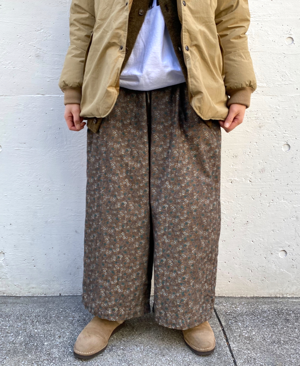 NSL22554 (パンツ) CORDUROY SMALL FLOWER PRINT WIDE EASY PANTS