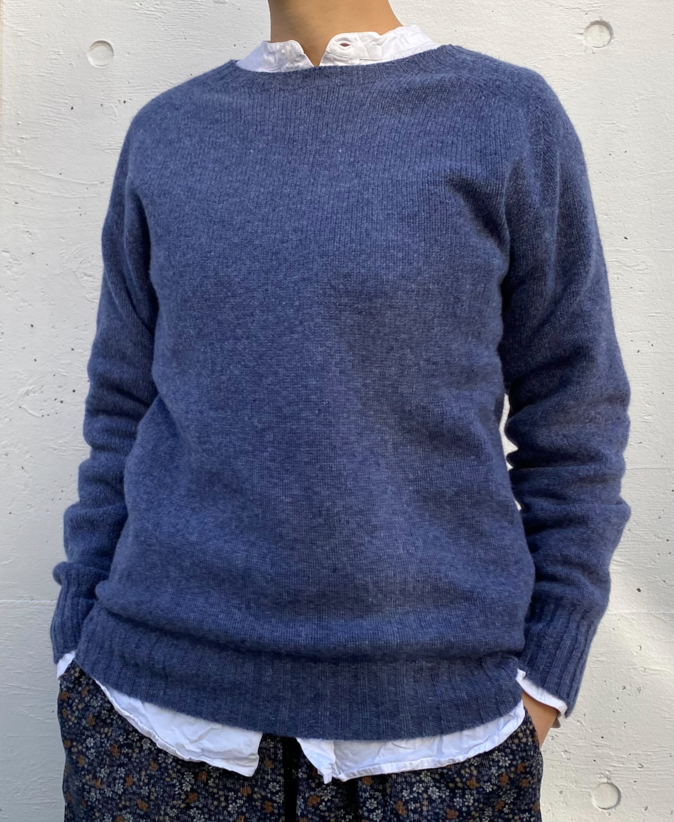 JNAMP1451 (ニット) GEELONG LAMBSWOOL CREW NECK SADDLE SHOULDER P/O