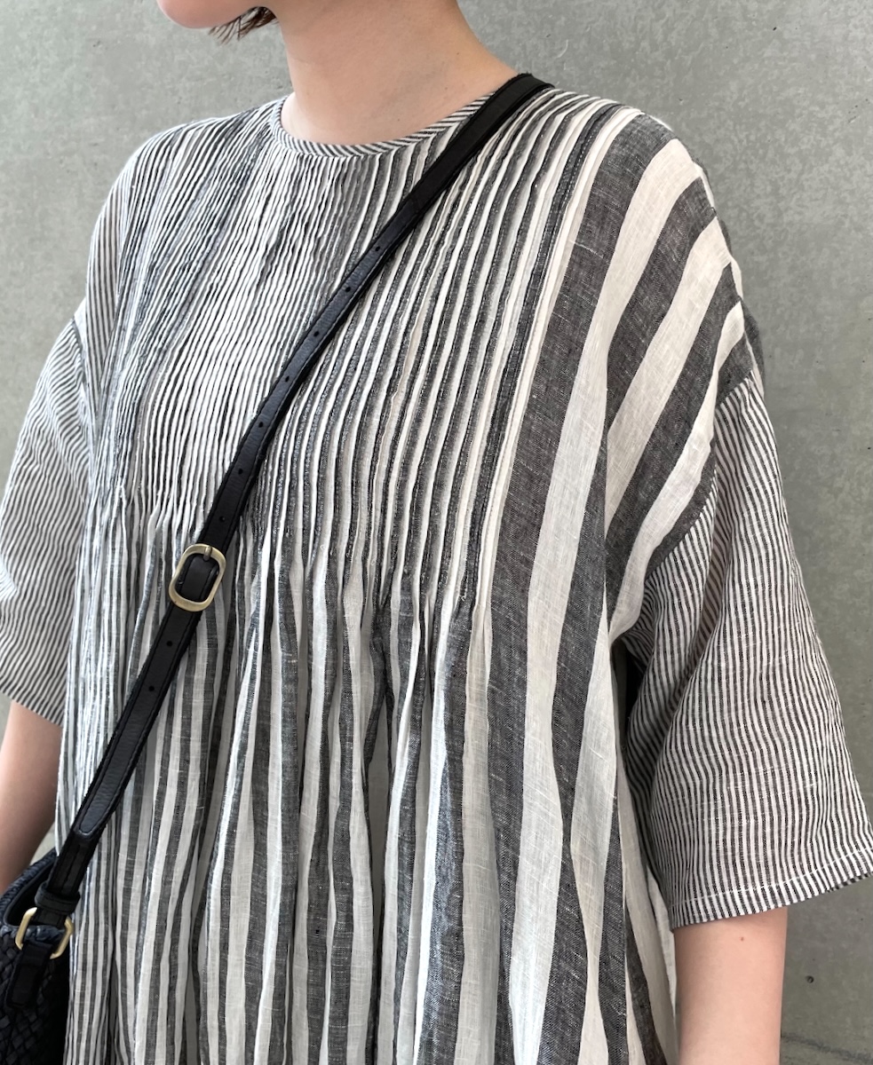 NMDS24162 (ワンピース) 80'S POWER LOOM LINEN RANDOM STRIPE CREW-NECK P/O SHIRT DRESS WITH PINTUCK