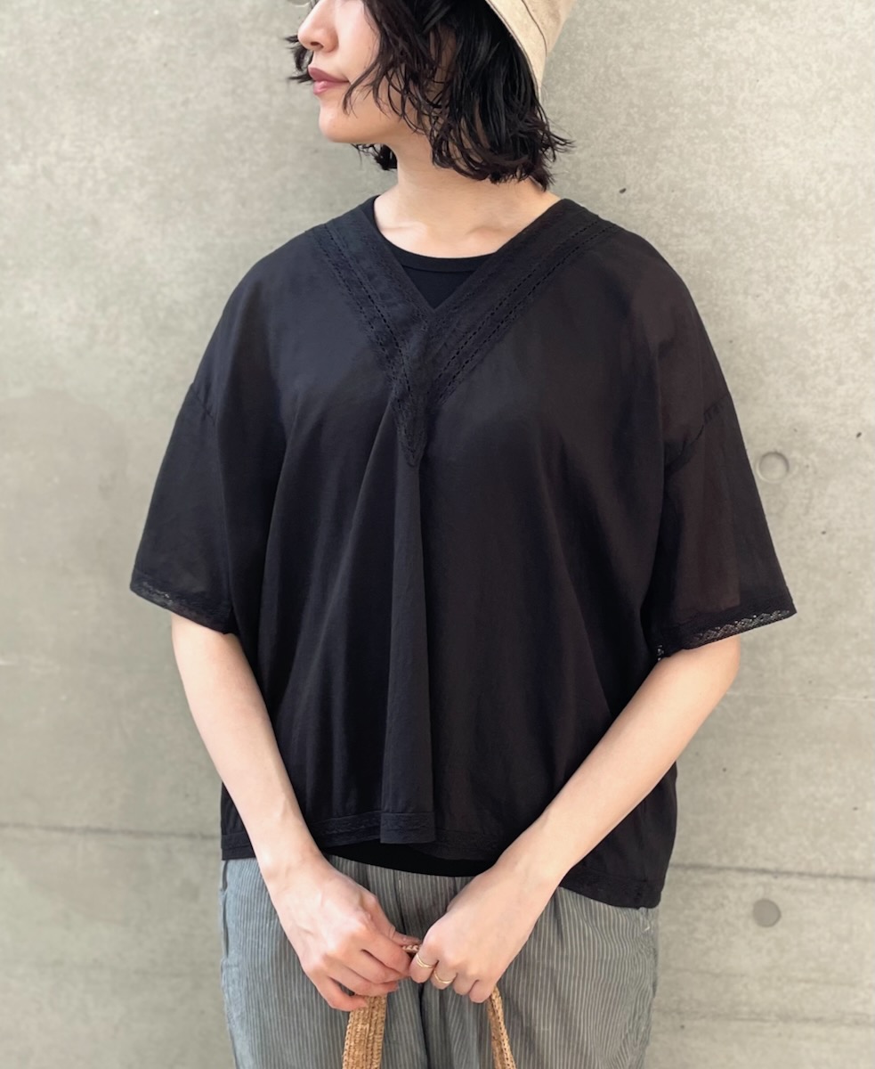 NSL24032 (ブラウス) COTTON VOILE LACE & PINTUCK V-NECK LACE SHORT/SL PULLOVER