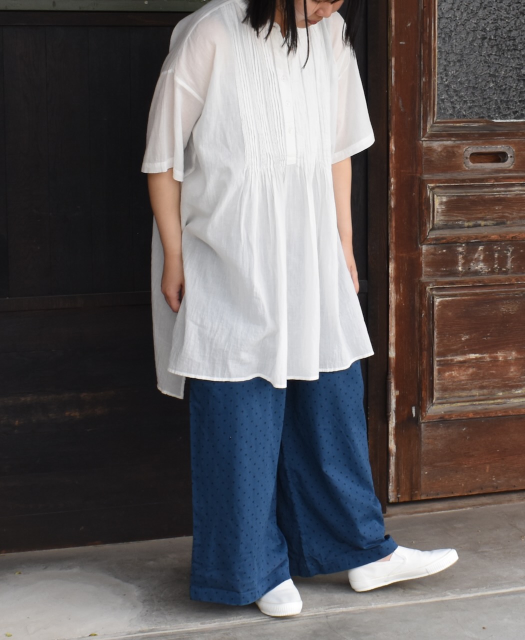 NSL24031 (シャツ) COTTON VOILE LACE & PINTUCK BANDED COLLAR SHORT/SL PINTUCK SHIRT