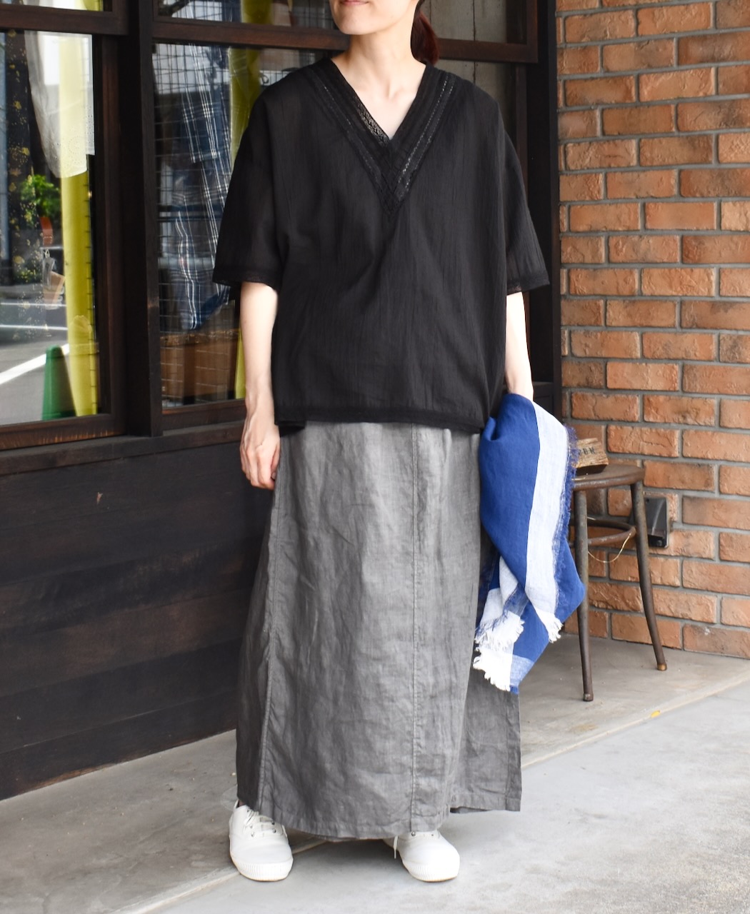 NSL24032 (ブラウス) COTTON VOILE LACE & PINTUCK V-NECK LACE SHORT/SL PULLOVER