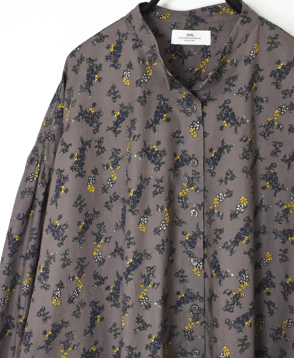 NSL24541(シャツ) 40s POPLIN FLOWER PRINT BAND COLLAR GATHERED SHIRT