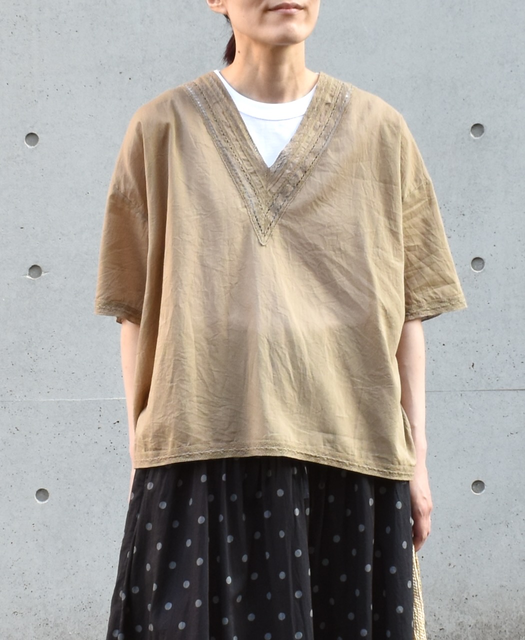 NSL24032 (ブラウス) COTTON VOILE LACE & PINTUCK V-NECK LACE SHORT/SL PULLOVER