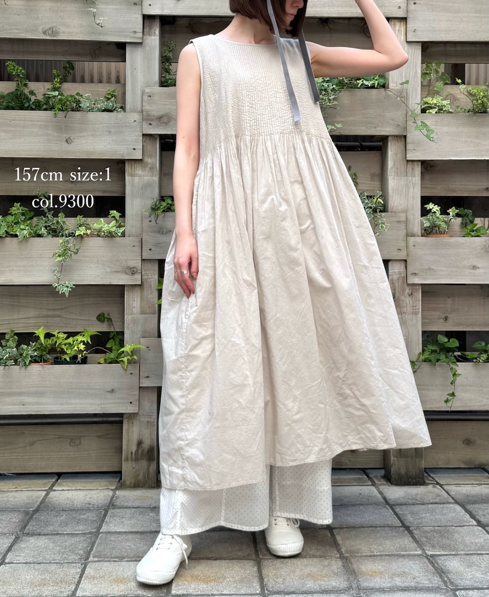 NMDS23124 (ワンピース) 80'S ORGANIC VOILE PLAIN MINI PINTUCK NO/SL PULLOVER DRESS