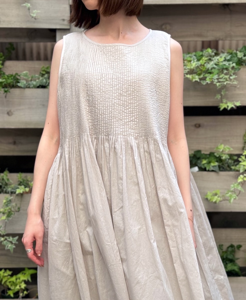 NMDS23124 (ワンピース) 80'S ORGANIC VOILE PLAIN MINI PINTUCK NO/SL PULLOVER DRESS