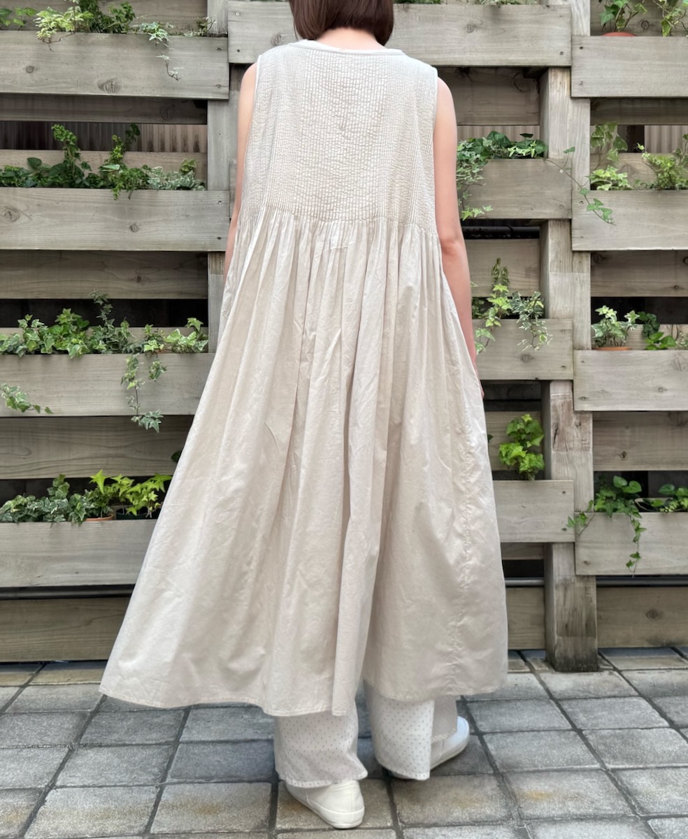 NMDS23124 (ワンピース) 80'S ORGANIC VOILE PLAIN MINI PINTUCK NO/SL PULLOVER DRESS