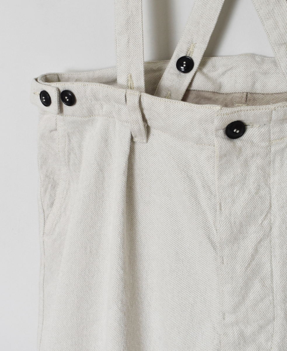 ISNAM2453(パンツ) COTTON WOOL TWILL ADJUSTER TACK PANTS WITH SUSPENDERS