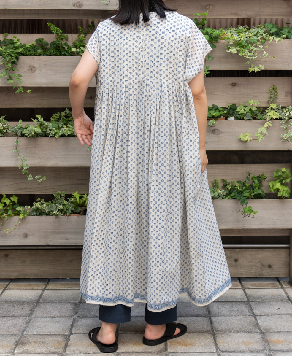 NMDS24188(ワンピース) 80's COTTON VOIL SMALL FLOWER BLOCK PRINT INVERTED PLEATS F/SL DRESS