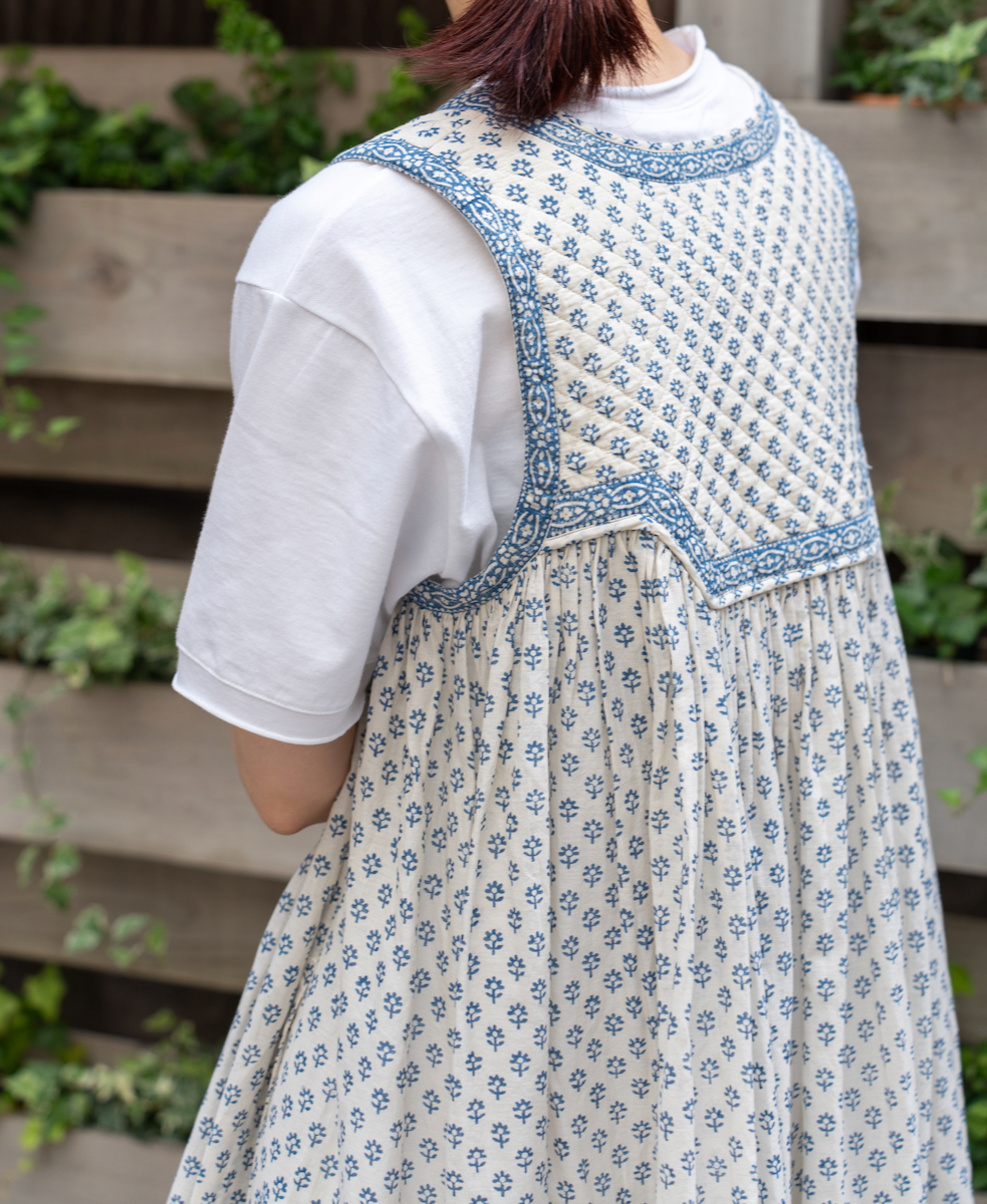 NMDS24183 (ワンピース) 80'S COTTON VOILE SMALL FLOWER BLOCK PRINT V-NECK NO/SL  QUILTING DRESS│