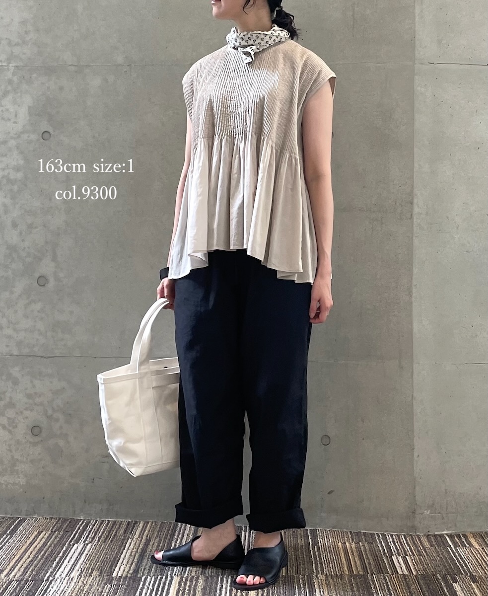 NMDS23122 (シャツ) 80'S ORGANIC VOILE PLAIN CREW-NECK FRENCH/SL SHIRT WITH MINI PINTUCK