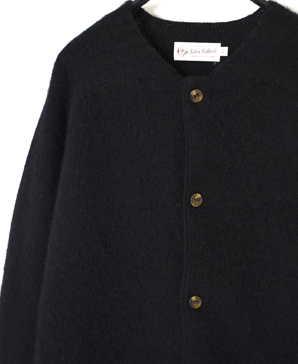 NJT2351 (ニット) SHETLAND WOOL PLAIN HEAVY BRUSH SEAM FREE CREW NECK SADDLE SHOULDER CARDIGAN