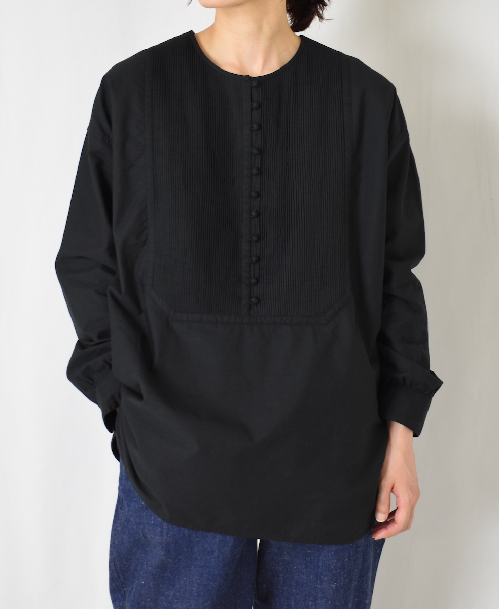 NMDS23551 (シャツ) 40s ORGANIC POPLIN PLAIN CREW NECK BOSOM SHIRT WITH MINI PINTUCK