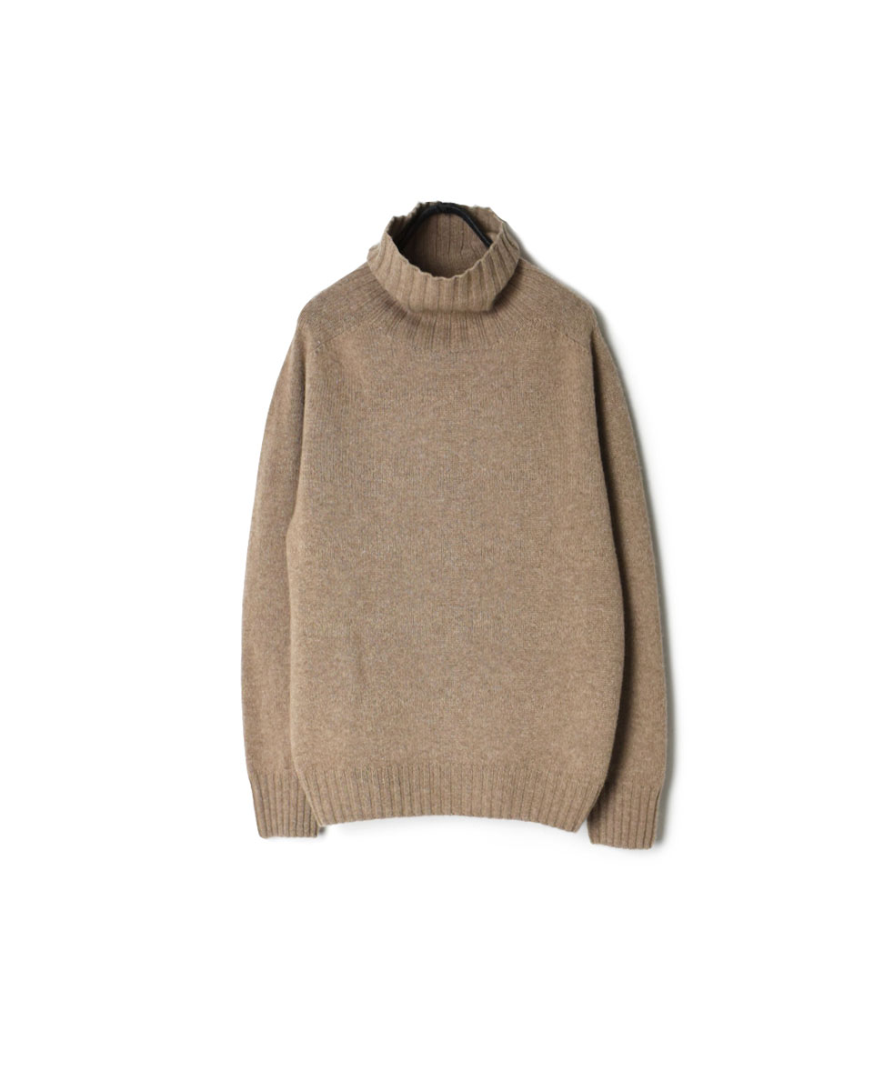 JNAMP1651 (ニット) GEELONG LAMBSWOOL POLO NECK SADDLE SHOULDER P/O