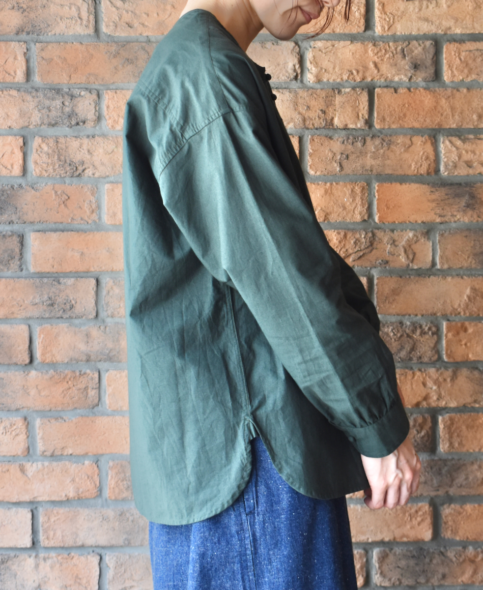 NMDS23551 (シャツ) 40s ORGANIC POPLIN PLAIN CREW NECK BOSOM SHIRT WITH MINI PINTUCK