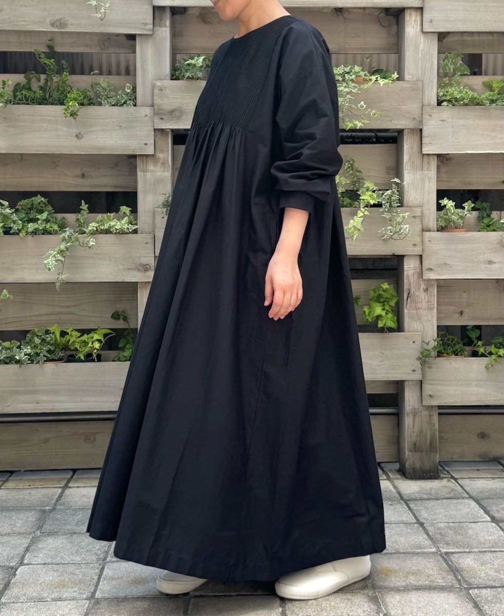 NMDS24612(ワンピース)40'S ORGANIC POPLIN PLAIN CREW-NECK P/O SHIRT DRESS WITH MINI PINTUCK