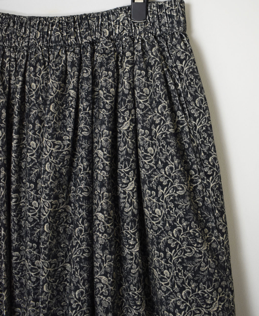 NSL24534(スカート) CORDUROY FLOWER PRINT GATHERED SKIRT