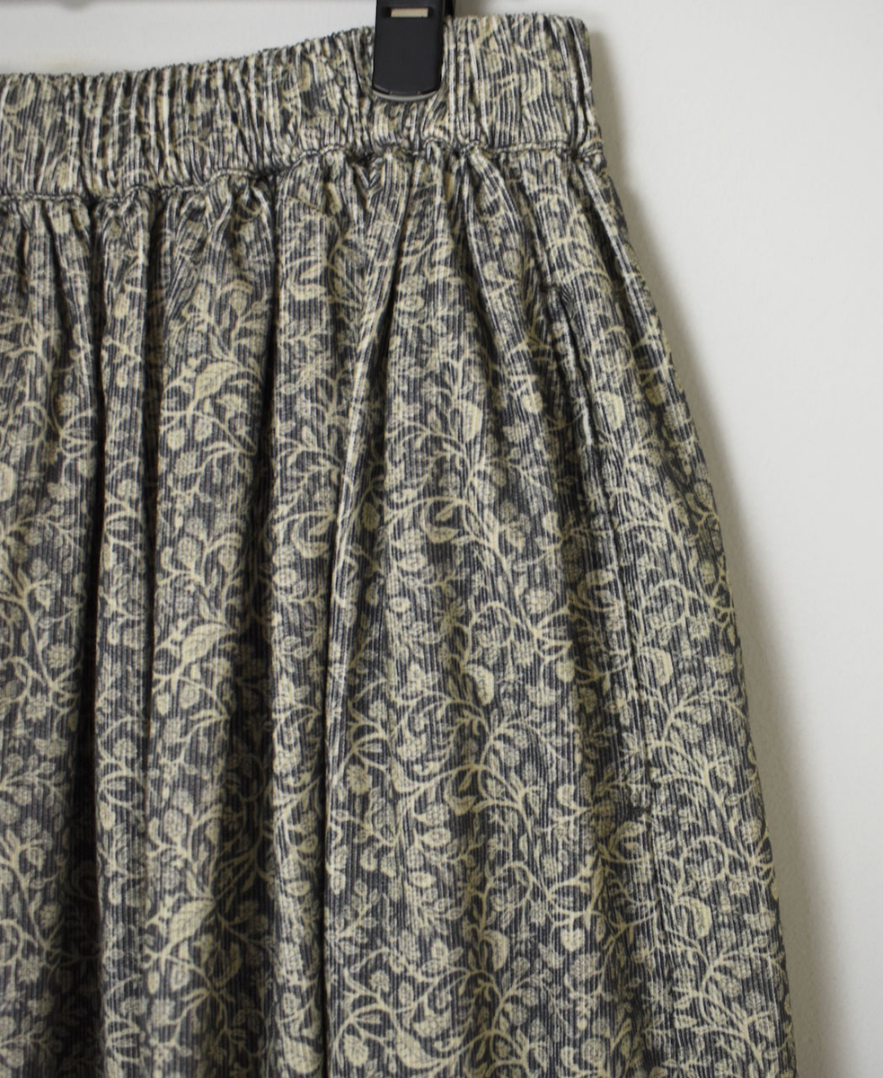 NSL24534(スカート) CORDUROY FLOWER PRINT GATHERED SKIRT